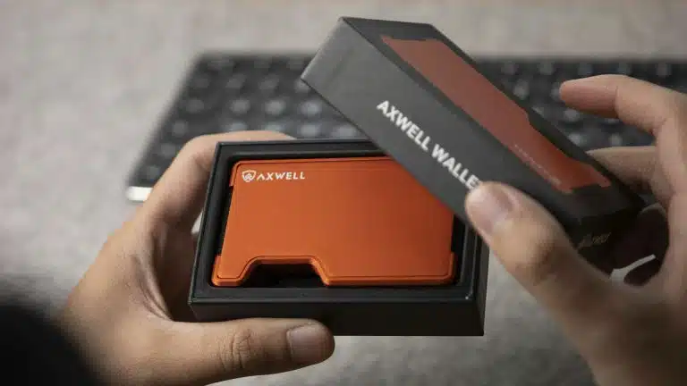 Applications du marquage laser dans le secteur de la mode et du luxe : personnalisation et authentification des produits haut de gamme